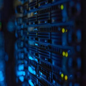 Server cloud sau server local